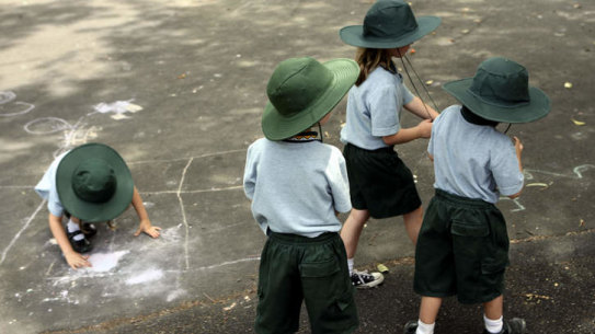 A number of Sydney schools near bushland, such as around the North Shore and northern suburbs, Blacktown and the Royal National Park, will close on Tuesday as temperatures in the city reach up to 38 degrees.