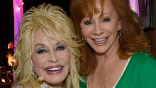 Reba McEntire revealed she missed longtime friend Dolly Parton’s final phone call and couldn’t get in touch with her again before her death, mere weeks later. 