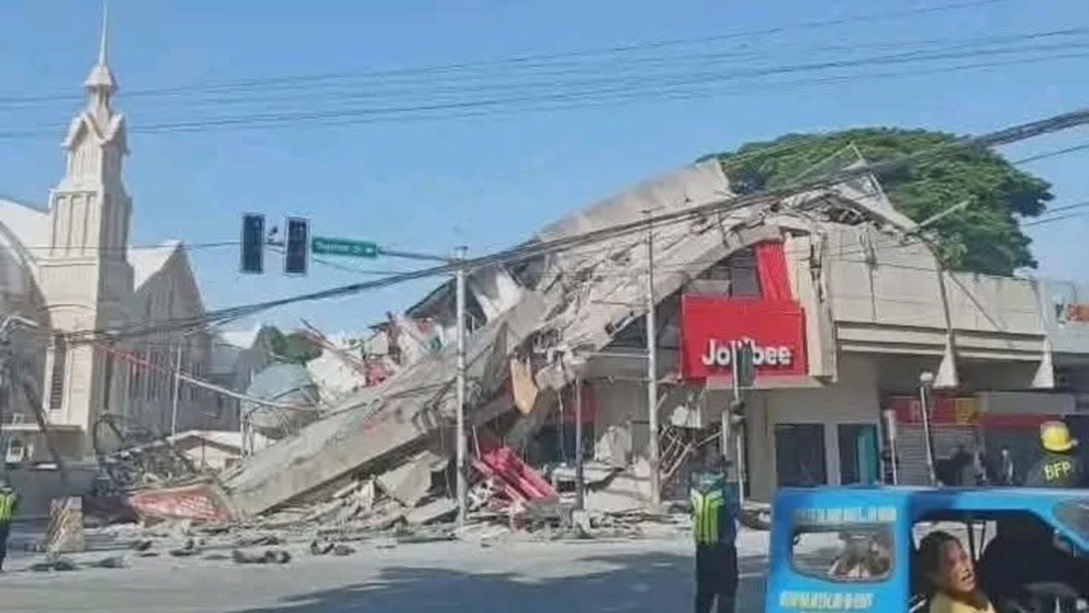 Dozens killed as Philippines struck by magnitude 7.8 earthquake