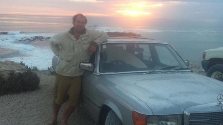 Shark Attack Man Knocked Off Surfboard Attacked At Byron Bay