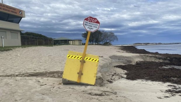 Lancelin’s warning: Start relocating townsite by 2050 or risk flooding, report urges