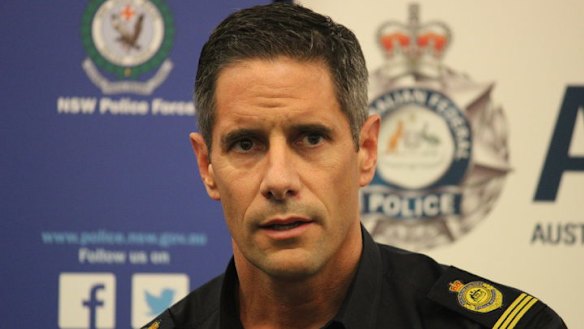 Former Border Force commissioner Roman Quaedvlieg  says US right-wing provocateur Mr McInnes should not be allowed into Australia