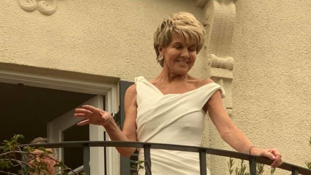 Julie Bishop addressed a 150-strong Liberal Party crowd from the balcony of Kevin McCann's Mosman mansion.