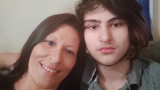 Tyrone Woxhold, 15, wit his mother Carolyn. 