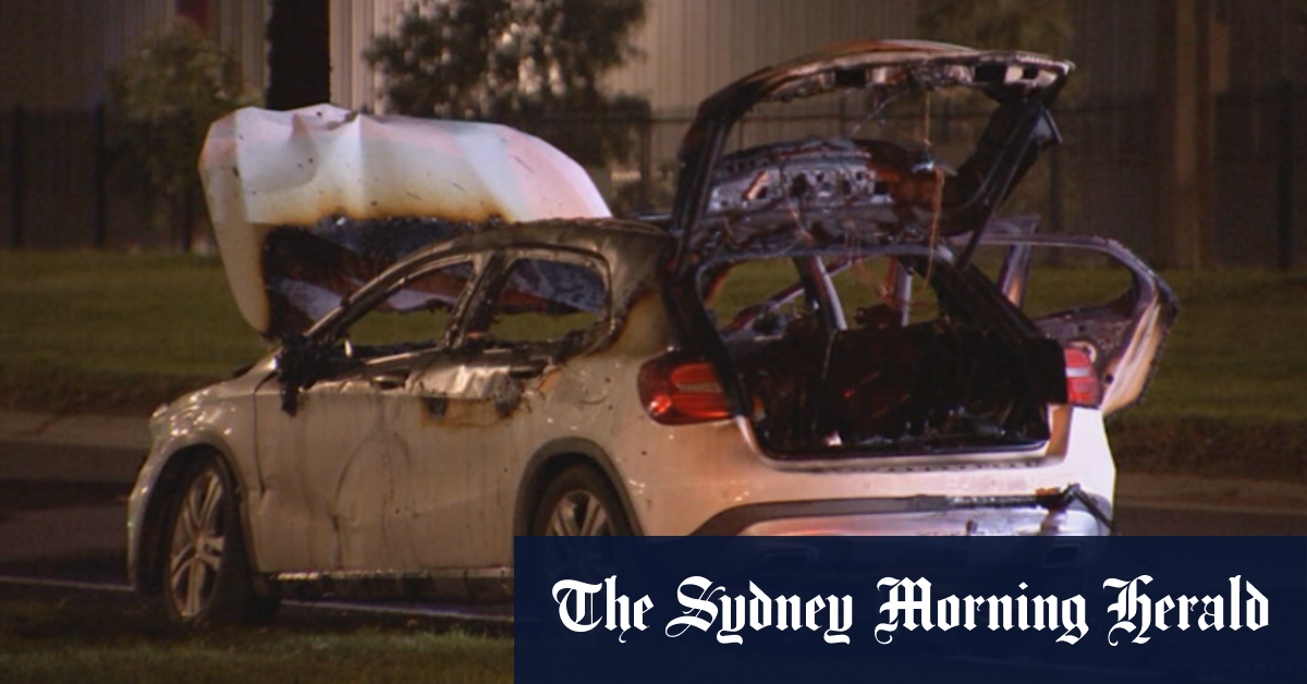 Man found with gunshot wounds after Epping car crash