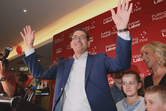 Will Daniel Andrews commission a statue of himself? Sculptor Peter Corlett hopes so.