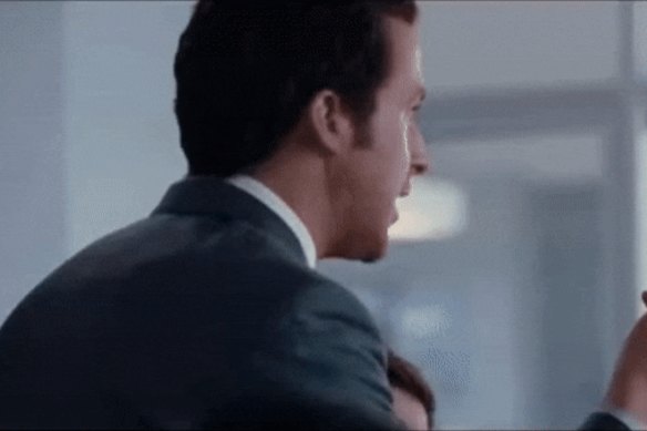 Jared Vennett (Ryan Gosling) explains credit default swaps in The Big Short.