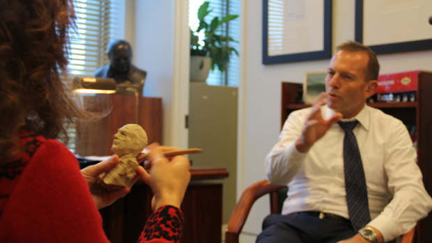 Sculptor Linda Klarfeld works with former prime minister Tony Abbott on a bust for Ballarat 