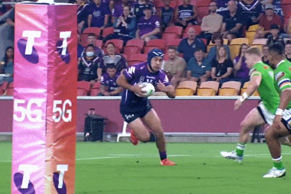 Justin Olam crashes over from a Jahrome Hughes offload.