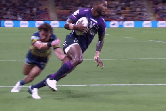 Suliasi Vunivalu scores yet another try for the Storm.