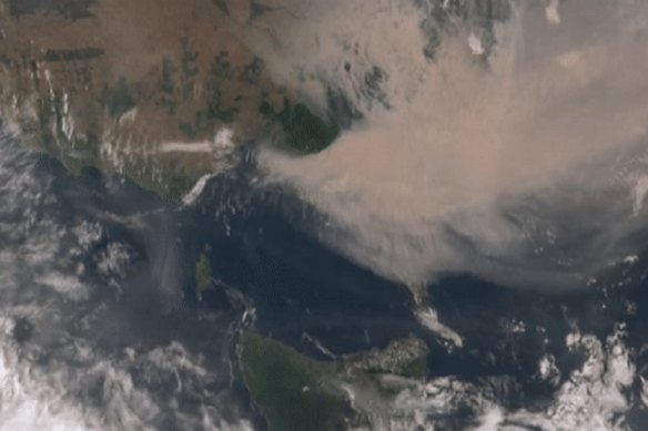 Smoke over Melbourne as seen from the Bureau of Meteorology's satellite.