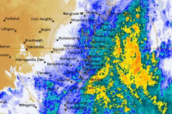 A Bureau of Meteorology radar shows the rain sweeping across the coastline.