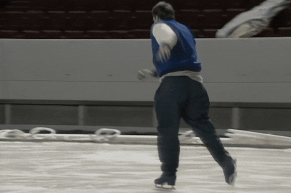 Elegance on ice … Peter FitzSimons displays his skills