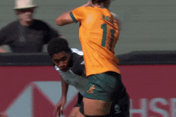 Maddison Levi against Fiji at the World Sevens Series.
