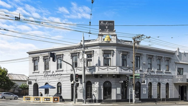 The Beehive Hotel at 86-88 Barkers Road Hawthorn.