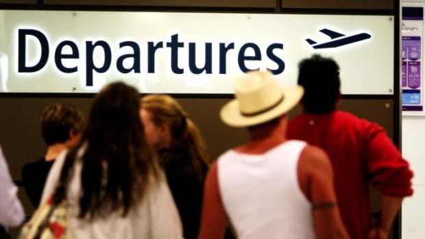 Flight disruptions, airport chaos ‘here for the long haul’ as COVID cuts linger