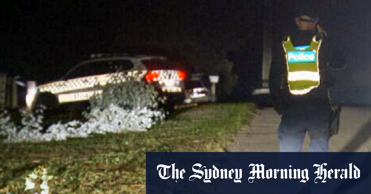 Police shooting: Disabled man dies after siege, exchange of gunfire in country Victoria