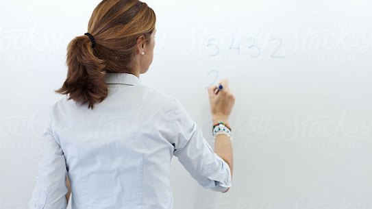 NSW looks to examine ways to cut red tape burdening teachers