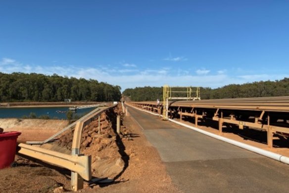 The PFAS pipeline crosses Water Corporation’s Samson Dam. 