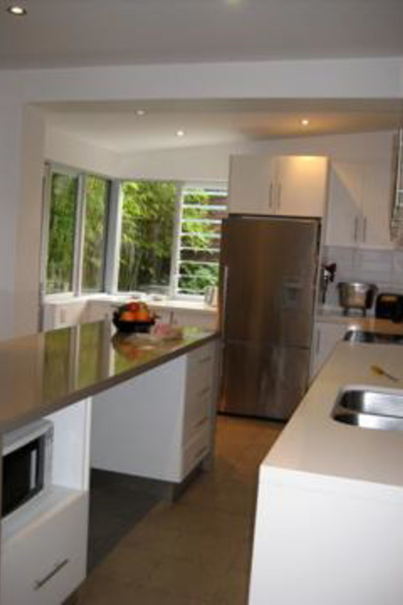 The kitchen before the renovation.