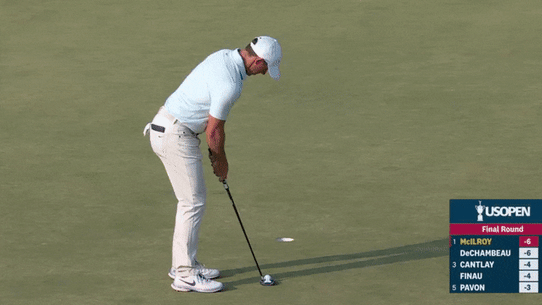 Rory McIlroy misses a simple putt for par to lose his share of the lead on the 18th at the US Open.