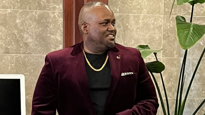 After years of restraint, tax office ramps up travel bans on major debtors