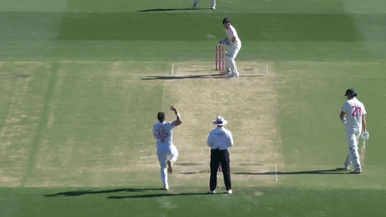 England wide ball GIF - Matthew Potts