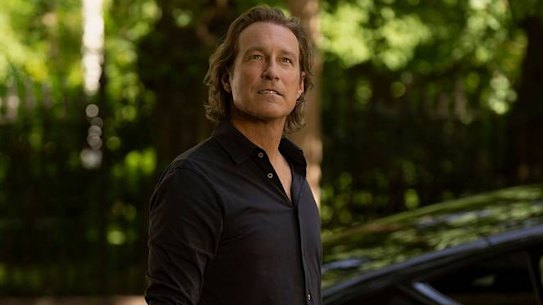 Aidan (John Corbett)
