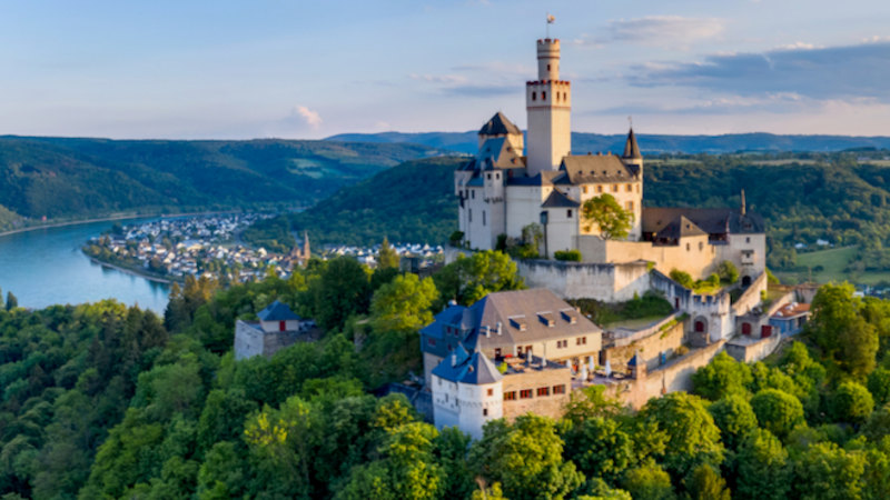 Življenje v gradu ni pravljica: realnost je bila bolj podobna ekstremnemu resničnostnemu šovu