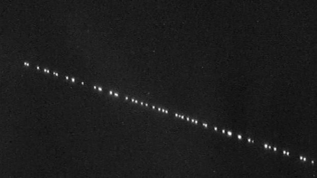 Starlink satellites seen from Earth. 