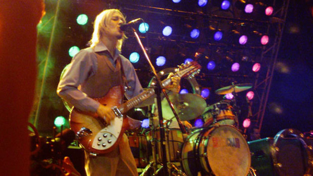Silverchair perform at the ARIA Awards in 2002. 