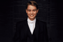 Prince George first day at Eton College looper 2