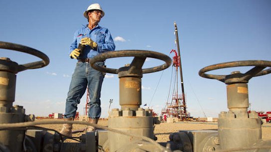 CKI's bid to become gas colossus could turn into a Greek tragedy