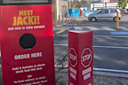 A video showing the interaction has been shared on the customer’s Instagram account.