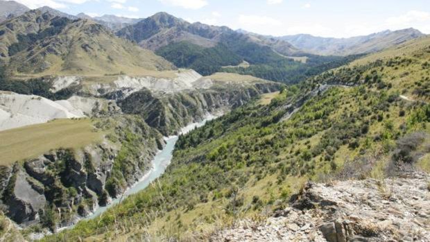 An Australian man died in a rafting incident on the Shotover River, near Queenstown, on Saturday afternoon.