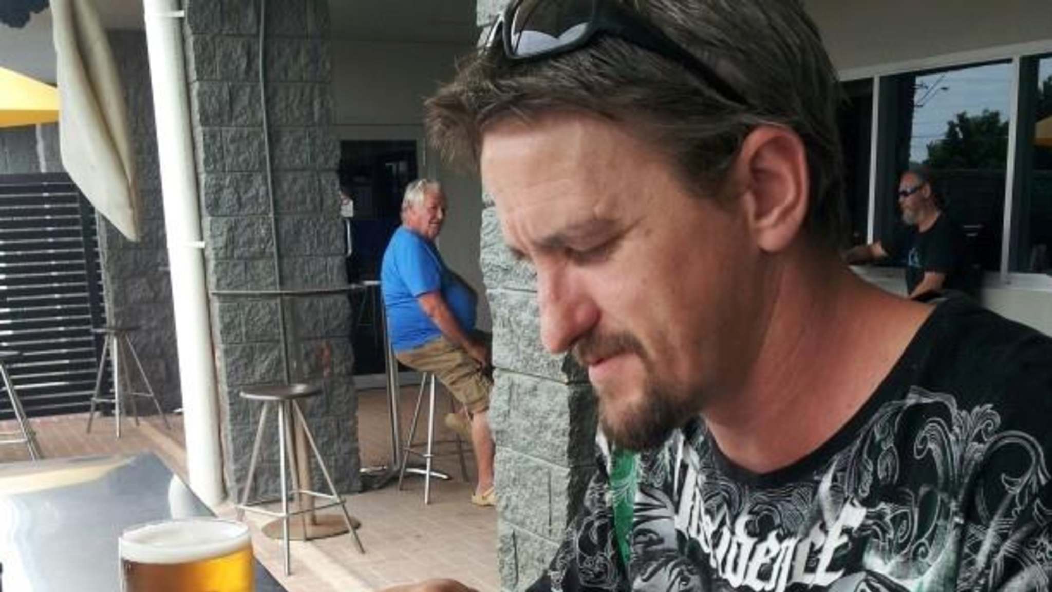 没义气！澳男出车祸后丢下朋友独自逃逸，被判5年（组图） - 2