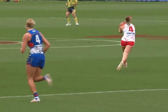The Western Bulldogs Britney Gutknech sent to the tribunal for tackle on Sydney Swans player Paige Sheppard.