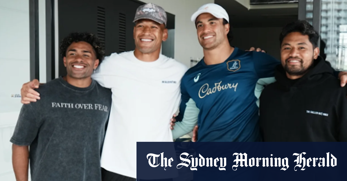 Israel Folau spotted at Wallabies training for first time in seven years