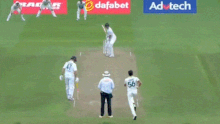 Mitchell Starc bowls Coetzee