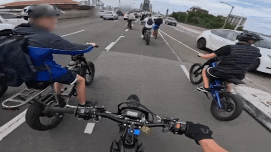 Ponte para bicicleta elétrica