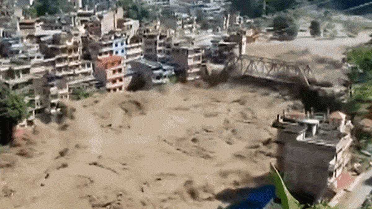 Live updates: Up to 34 Australians missing in Nepal flood disaster