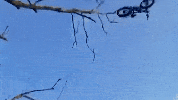 Ukrainian drone drops e-bike to injured soldier