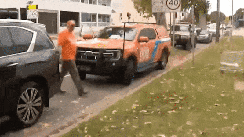 ‘Fugitive Farley’ ducks TV cameras in Farrer, as Taylor takes firm line against One Nation
