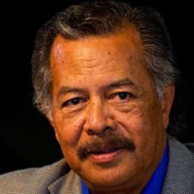 Former Cook Islands prime minister Henry Puna won the ballot 9-8.