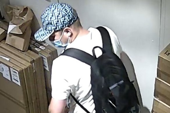 Police wish to speak to the man in this CCTV image about the alleged theft.