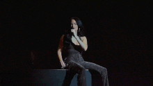 Kacey Musgraves admitted the small blaze was giving her anxiety as she paced the stage.