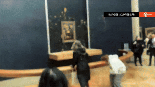 Climate change activists have hurled soup at the Mona Lisa painting by Leonardo Da Vinci.