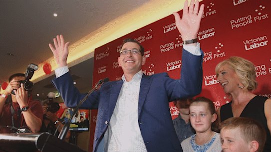 Will Daniel Andrews commission a statue of himself? Sculptor Peter Corlett hopes so.