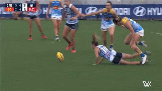 Georgia Gee kicks a great goal.