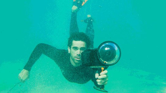 Allyson Alfonso has taken up pottery during the Covid-19 pandemic. Photographed in Waterloo, Sydney on August 12, 2021. Photo: Dominic Lorrimer
During Sydney’s COVID-19 lockdown Claudia McDonnell has been learning to bake sourdough bread and play the piano. Kogarah Bay, August 12, 2021. Photo: Rhett Wyman/SMH
Kate Tye has taken up the ukulele. Story is about hobbies taken up during pandemic.
Joel Bennetts has taken up diving and underwater photography. Story is about hobbies taken up during lockdown. 13th August 2021. Photo: Edwina Pickles / SMH GIF